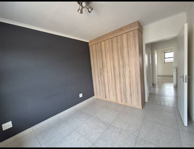 3 BEDROOM DUPLEX TO LET IN GLEN MARAIS